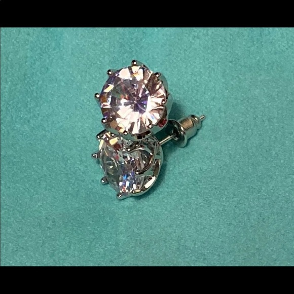 White Sapphire 💯 Authentic - Picture 7 of 10